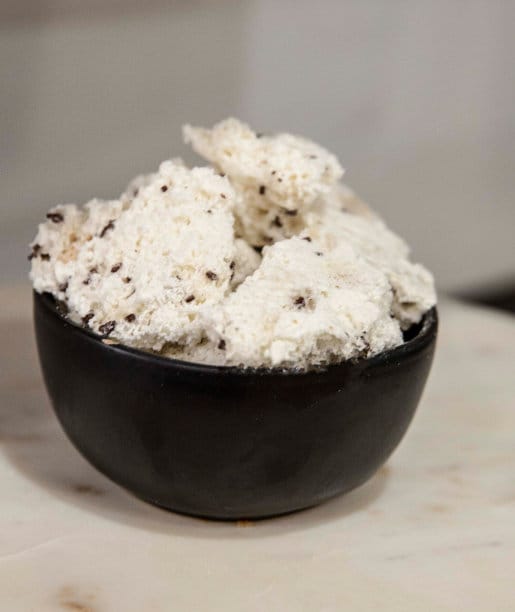 Freeze Dried Cookies & Cream Ice Cream Scoops