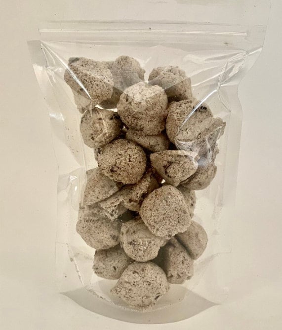 Freeze Dried Cookies & Cream Ice Cream Scoops